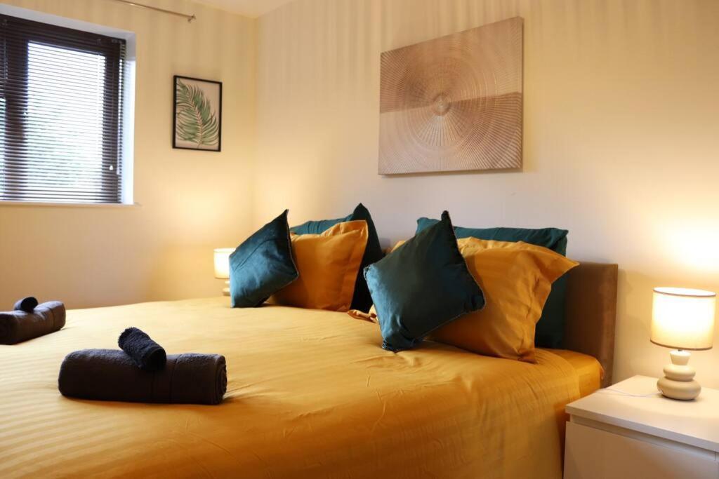 Cosy 3 Bedroom 2 Bathroom House With Parking Sheldon  Ngoại thất bức ảnh